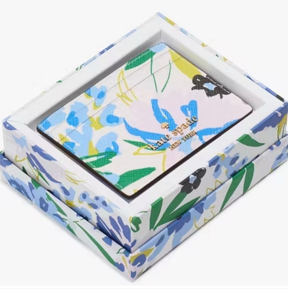 kate spade Handbags - Kate Spade Boxed Madison Floral Small Slim Card Holder